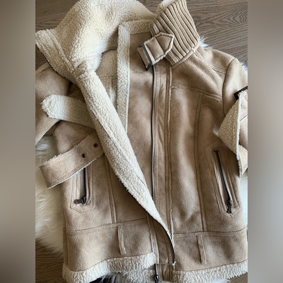 Le Chateau Winter Jacket - Picture 4 of 5